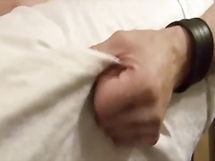 Young gay submissive gets blowjob until the two horny men cum hard